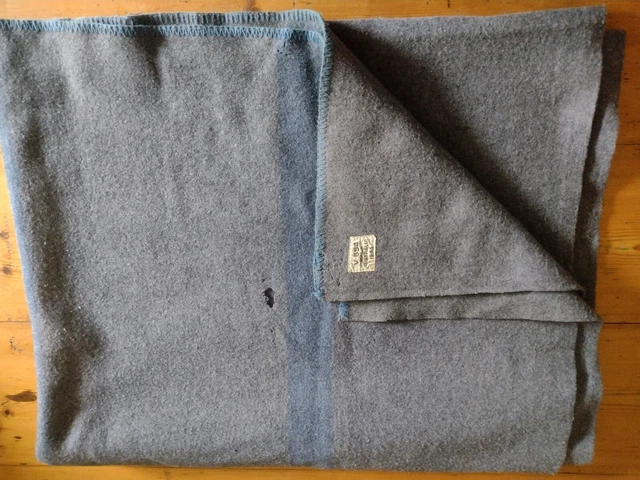 VINTAGE BLANKET 136 x 200 GREY Australia 1945 100% wool some