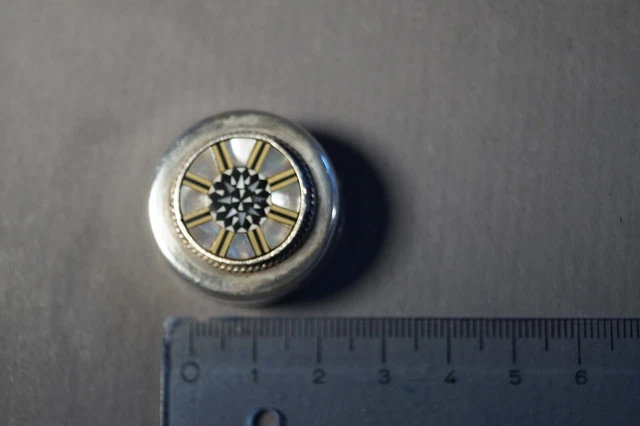 Döschen Silber mit Perlmuteinlagen d=30mm h=25mm Handarbeit