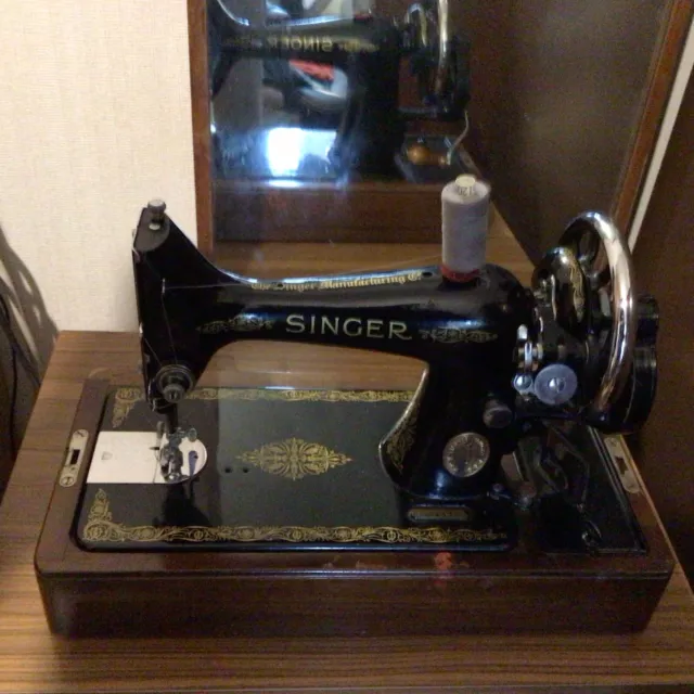 singer hand crank sewing machine