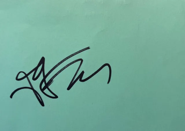 Hand signed signature JON FAVREAU FILM, DIRECTOR memorabilia autograph