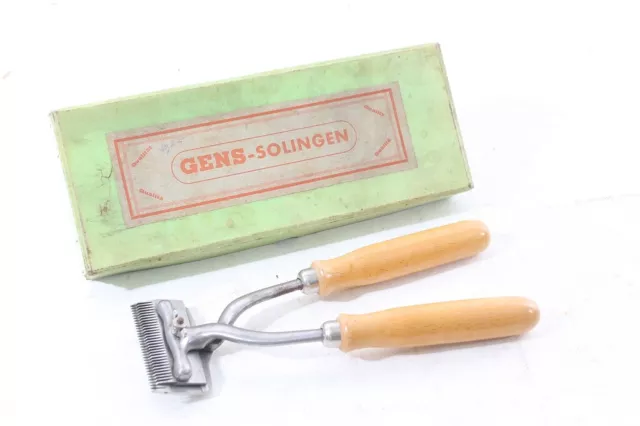 Old Hand Hair Cutting Machine GENS Solingen With Orig. Packaging Trimmer Vintage