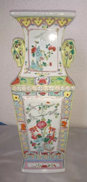 ANCIEN GRAND VASE D ASIE DES OISEAUX ET FLEURS EN CERAMIQUE 18-19e siècle signé