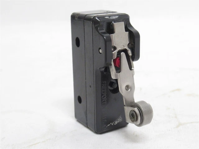 234717 Old-Stock; MicroSwitch BA-2RV22-A2 Basic Switch; Snap Action 20A; 250VAC