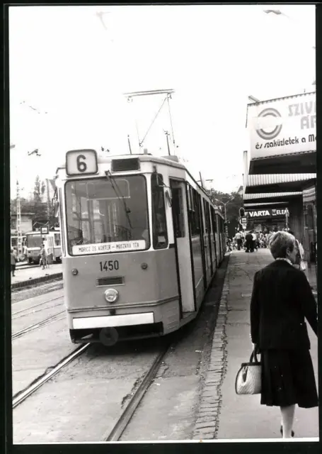 Fotografie Straßenbahn, Triebwagen Nr. 1450 der Linie 6 in Budapest