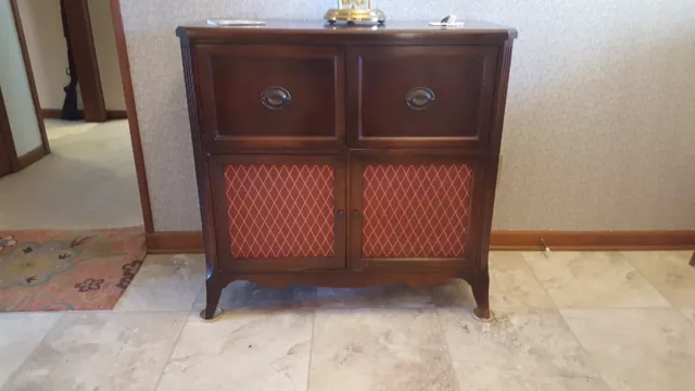 Vintage 1940’s Radio Cabinet with Phonograph and Storage