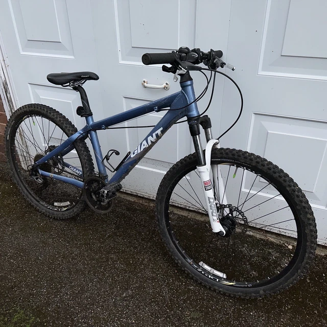 Giant five shop point bike