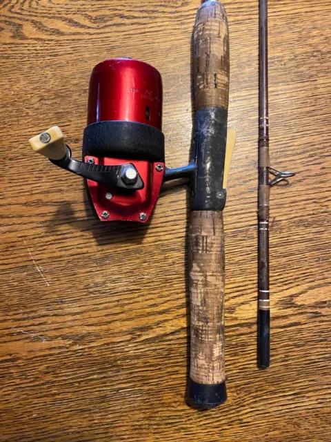 Vintage Bronson/True Temper Uni-Spin 63L Rod/Reel Combo