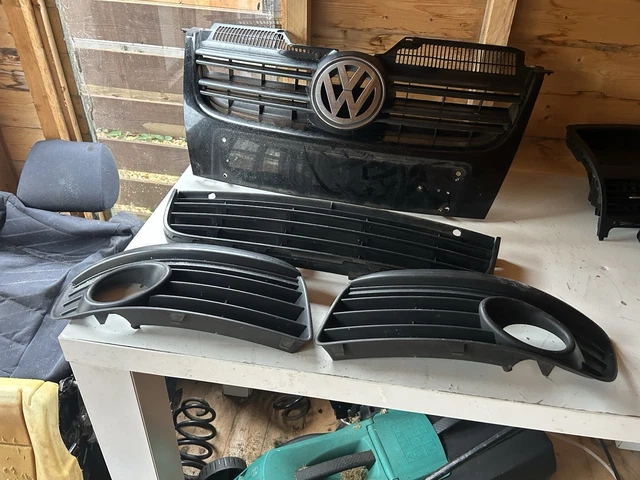 Vw Golf Mk5 Gt Front Grill Set 2004-2009