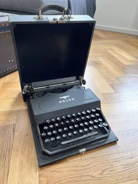 Alte Schreibmaschine ADLER Kofferschreibmaschine Antik Old Typewriter
