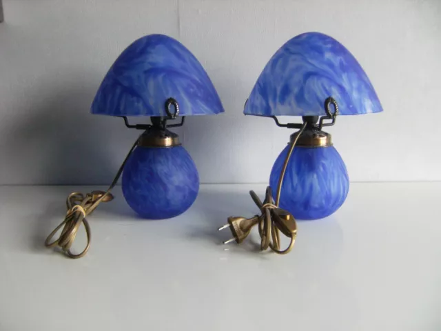 2 Lampes de chevet en pâte de verre bleu