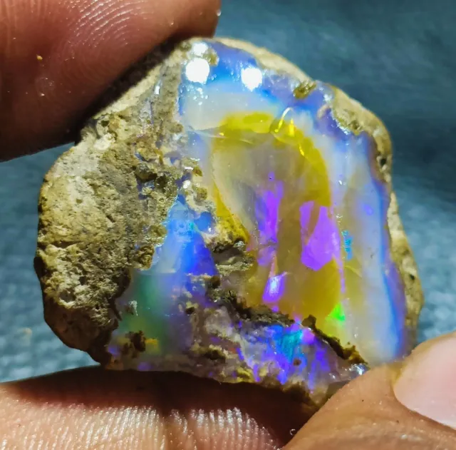 Seltener äthiopischer Opal 35 Crt Mixed Rare Fire Natural Rough In losem...