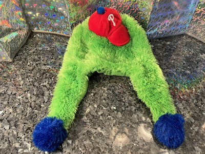 philly phanatic dangle hat