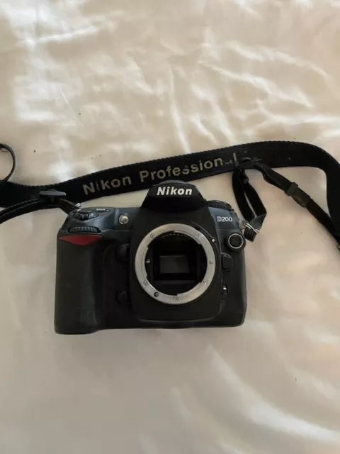 Nikon D200 10.2 MP Digital SLR Camera Body Only FREE SHIPPING 9
