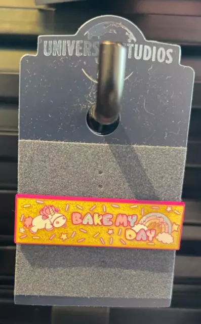 universal studios exclusive despicable me unicorn fluffy bake my day bar pin