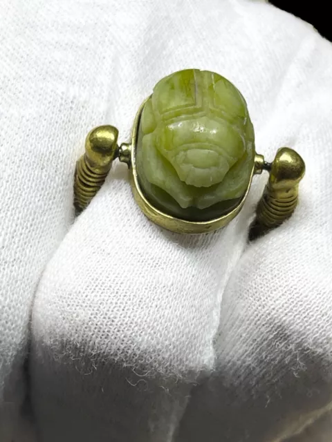 Precioso Anillo Escarabajo Antiguo Egipcio con los Hermosos Detalles