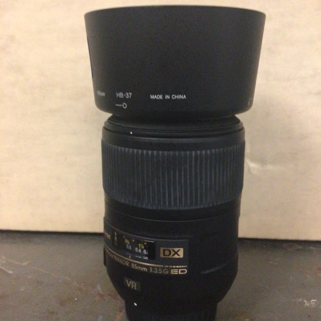 Nikon AF-S DX Micro NIKKOR 85mm f/3.5G ED VR Lens - EXCELLENT CONDITION