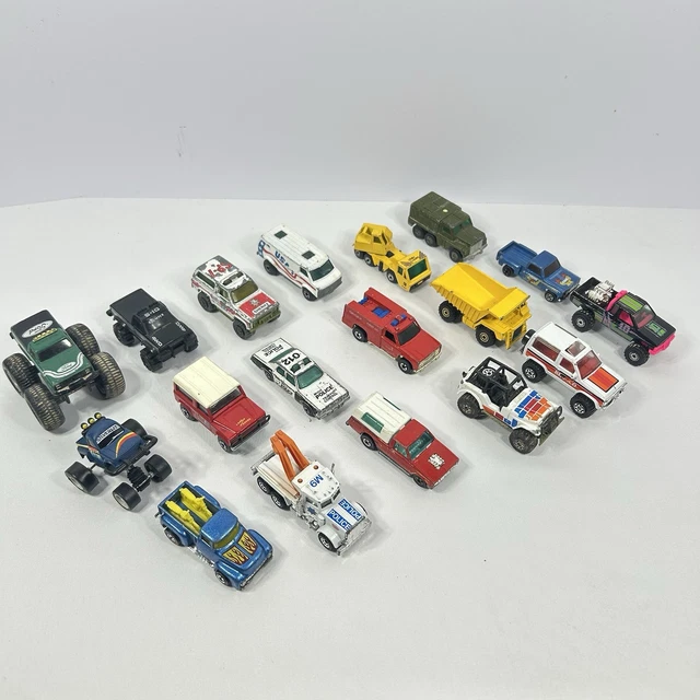 Lot De 4 Véhicules Miniatures à Assembler 1/144 - Modèles Détaillés - Collection, Décoration Bureau - À Partir De 14 Ans