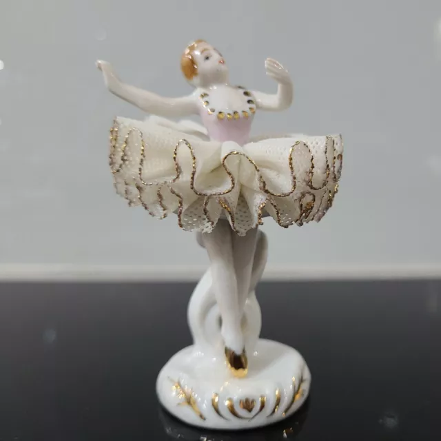 SMALL VINTAGE DRESDEN Style Japan Porcelain/Lace Ballerina figurine $22 ...