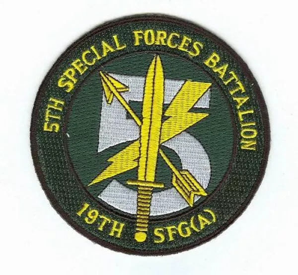 US Army 5th Special Forces Battailion 19th Bn Sfg Group Uniform