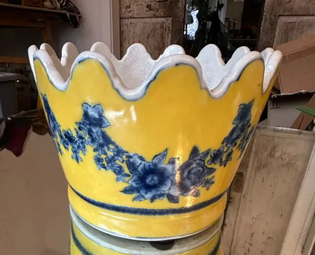 Vtg JUWC United Wilson Chinese Porcelain Monteith Bowl Yellow Blue Floral 9 x 7.