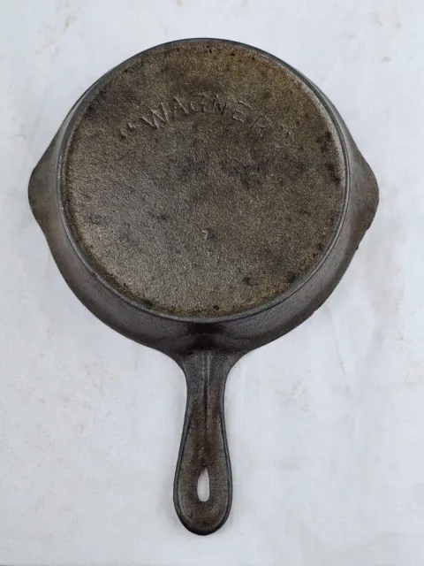 "WAGNER" ARC Logo #0 Toy Salesman Sample Miniature Cast Iron Skillet 1900-1910