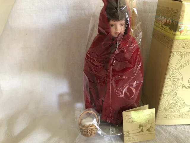 1985 Avon Fairy Tale Porcelain Doll Collection Little Red Riding Hood With Stand 3