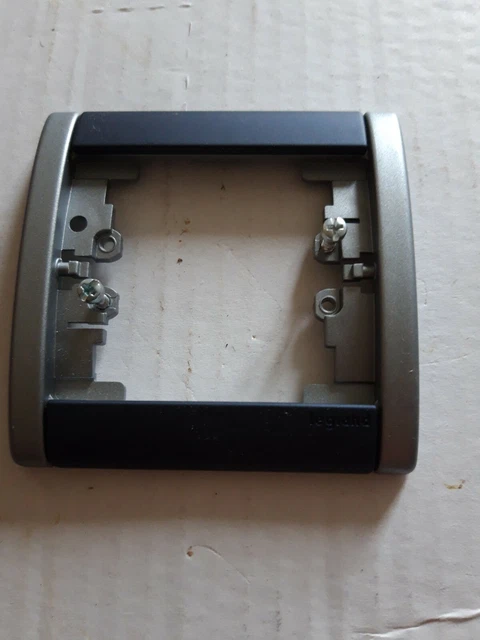 Crémaillère & console Element System à perforation double