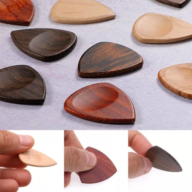 5PCS/Box Wooden Acoustic Guitar Picks Bass Ukulele Plectrum Hearted Shape