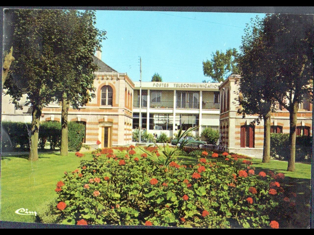 EAUBONNE (95) BUREAU de POSTE & JARDIN en 1985