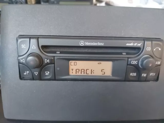 Mercedes Benz Audio 10 CD Autoradio MF2910