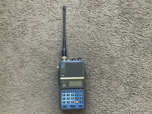 YAESU FT-709R UHF FM HANDIE TRANSCEIVER Handheld Radio Walkie Talkie ...