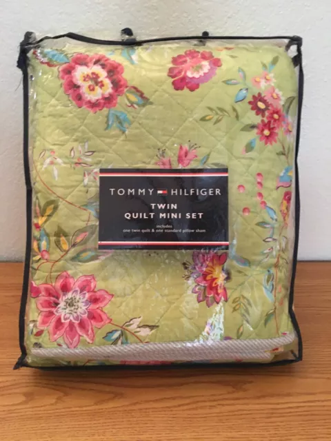 Tommy Hilfiger Rooftop Terrace Green Floral 2 Piece TWIN QUILT SET  NEW