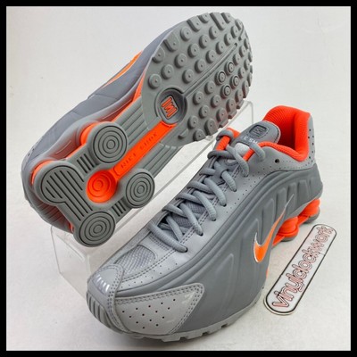 NIKE SHOX YOUTH 6 Women's Size 7.5 Grey 