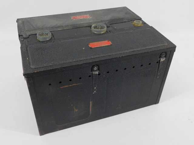Bendix TR-5043 WWII Military Surplus Radio Receiver Transmitter (British SCR522)
