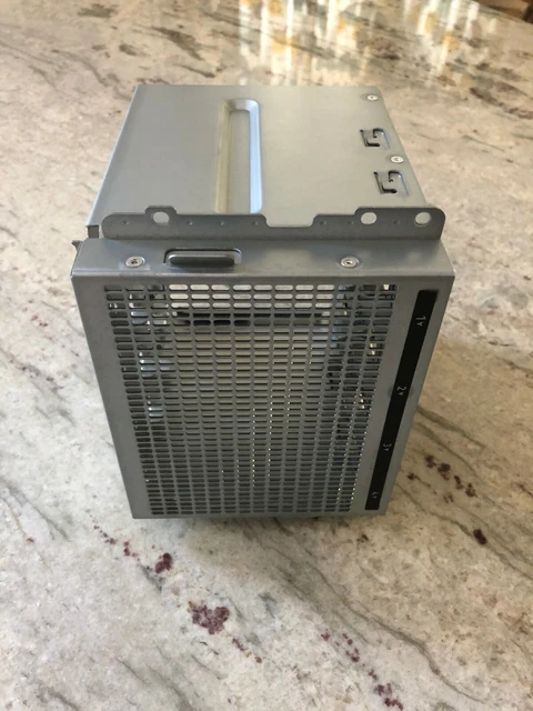 Serveur HP ProLiant ML350P Gen8 – Xeon E5-2609 2.4GHz, 16Go RAM, 6x1To SATA