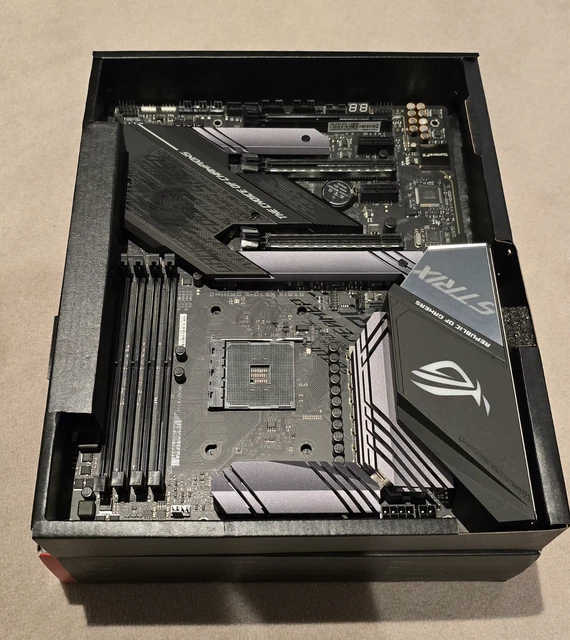 GTX 1080 ASUS Rog Strix conectores para fans. - Placas de vídeo - Clube