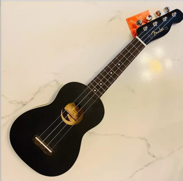 Fender California Coast Ukulele Venice Black Finish 22" Overall (Wcp014007)