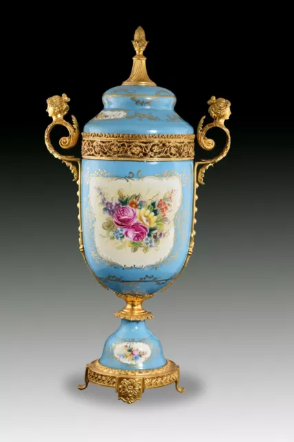 Enameled porcelain vase. Inspired by neoclassical models from Sèvres.