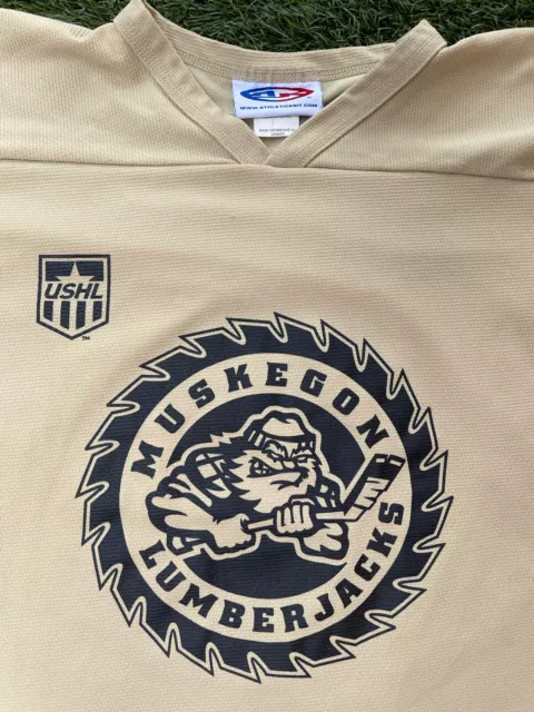 Rare Muskegon Lumberjacks USHL Jr Ice Hockey Jersey #7 Size XL Tier 1 Michigan