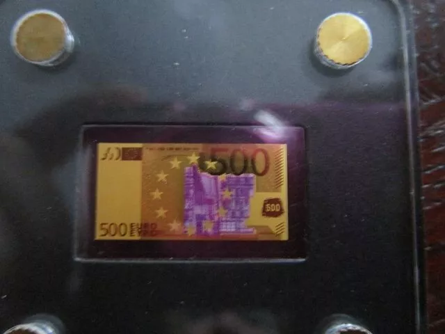 500 euro banknote in gold