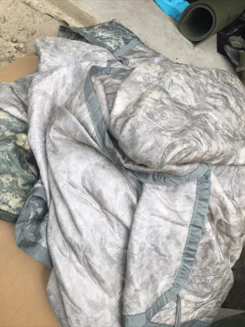 US Military Army ACU Digital Wet Weather PONCHO LINER Woobie Blanket Faded GC US Military Army ACU Digital Wet Weather PONCHO LINER Woobie Blanket Faded GC
