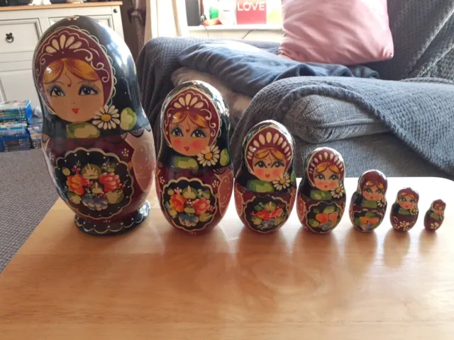 Matryoshka Russian Dolls Nesting Doll Hand Painted Wooden Set 7 Floral. Signed.
