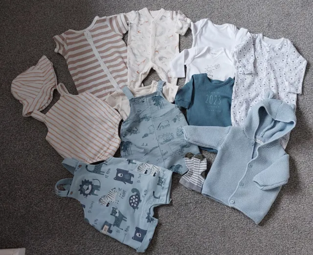 Pacchetto vestiti bambino, NEONATO & 0-3 mesi, pigiami, abiti, gilet, ecc.