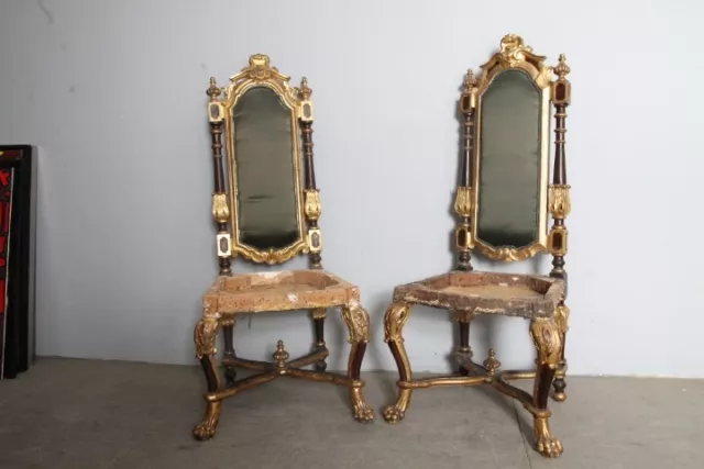 Antica Coppia di Troni – poltrone laccate sedie primi 800 foglia oro .