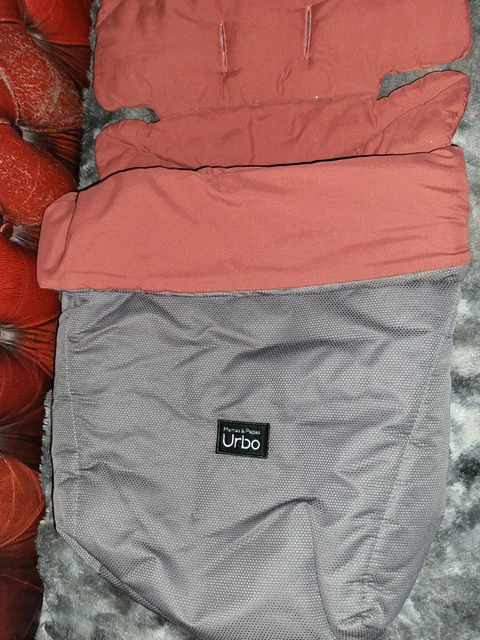 Mamas & Papas  Urbo , Sola Universal Footmuff red grey