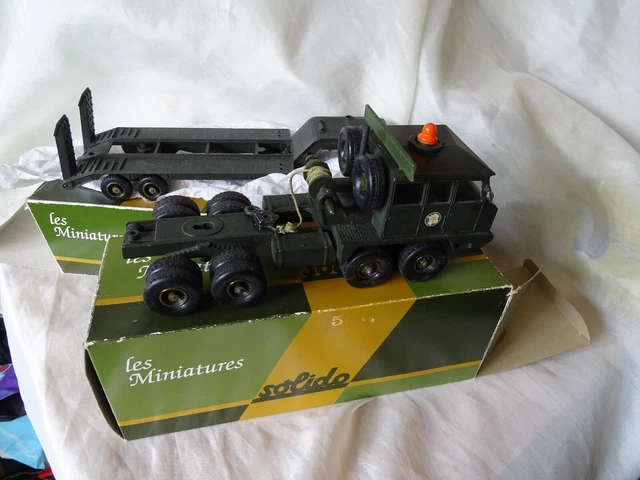 Berliet T12 truck and trailer in diecast 1/50 scale by Solido made in france.