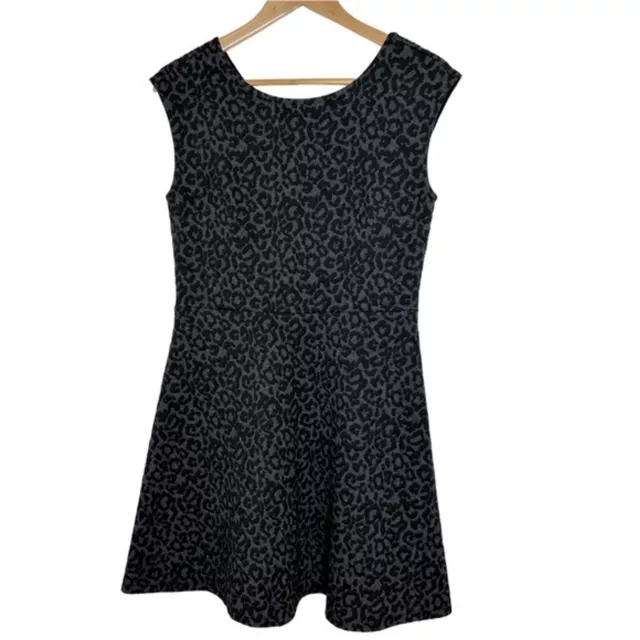 LOFT Women’s Sleeveless Fit and Flare Black Textured Knit Dress Size 6P