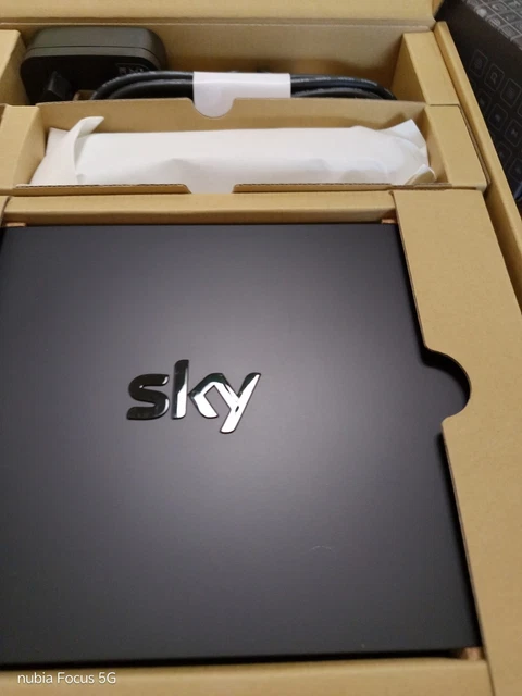 Sky Mini Box Rear SKY Q MINI HD TV Box Receiver -IP100DE Neu unbenutzt OVP EUR 71,00 ...