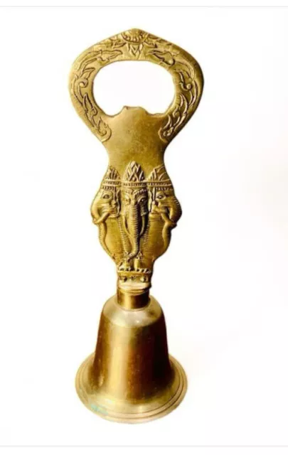 Cloche bronze ou simil -main en décapsuleur - 3 éléphants -14 cm - marqué A