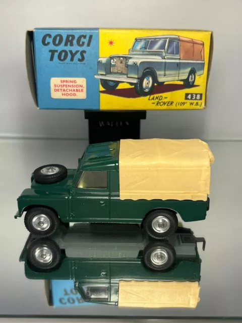 Corgi Toys 438 Land-Rover 109wb,  Virtually Mint, in the best box. Original